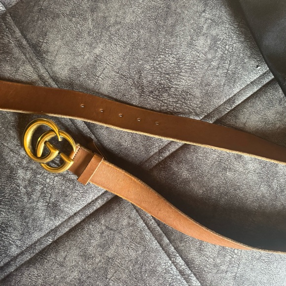 Men's Gucci Brown Leather Belt with Gold Buckle - Picture 6 of 6